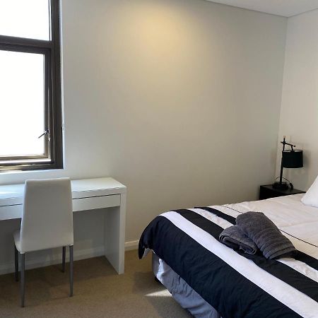 Governor Luxe 1 Bedroom Apartment In The Heart Of Barton Wifi Gym Wine Secure Parking Canberra Kingston Kültér fotó